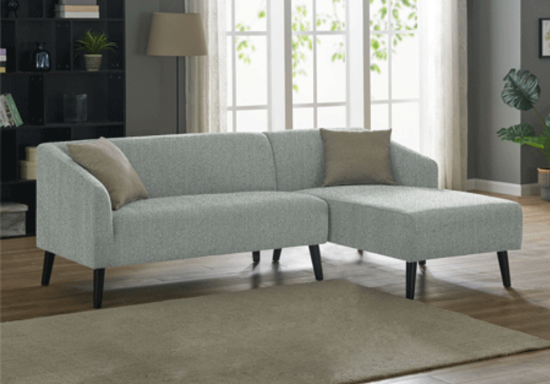Mẫu sofa phòng khách hiện đại nhỏ mang đến cho bạn không gian sống đẹp mắt và sang trọng. Với những họa tiết đơn giản và tinh tế cùng kiểu dáng hiện đại, chiếc sofa này sẽ tự hào trở thành điểm nhấn của không gian sống của bạn.