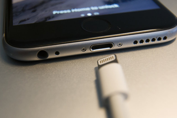 USB Type-C và Lightning - đâu là sự lựa chọn tốt hơn?