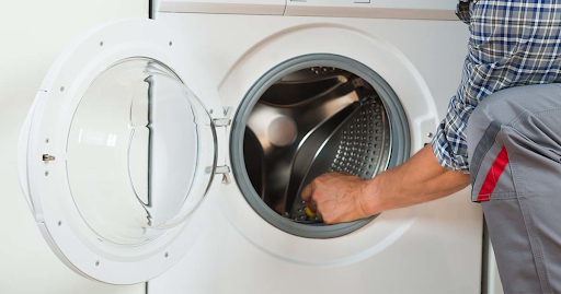 Bạn nên gọi thợ đến sửa lỗi máy giặt không được cấp nước nếu không thể xử lý tại nhà.