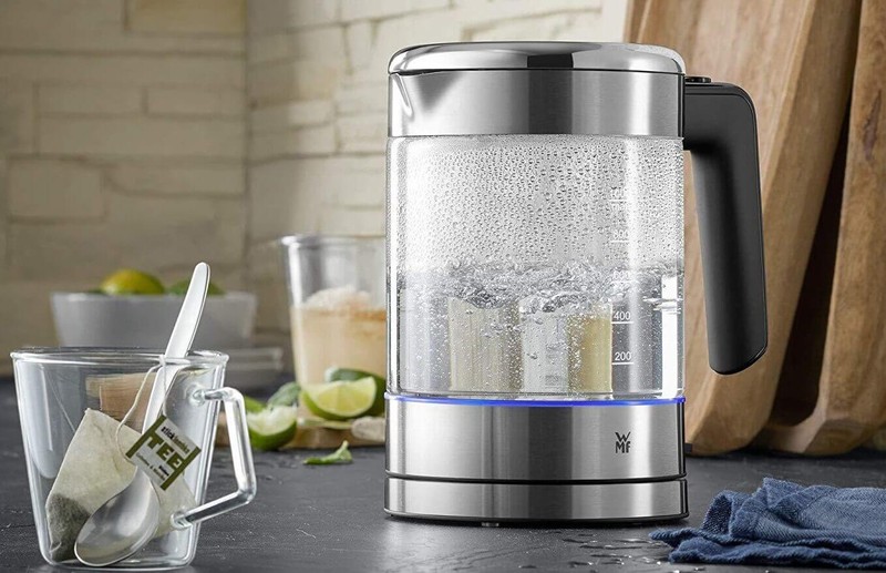 Nếu gia đình có đông thành viên, hoặc thường xuyên sử dụng ấm siêu tốc để đun nhiều nước thì nên chọn ấm siêu tốc có công suất lớn hơn.