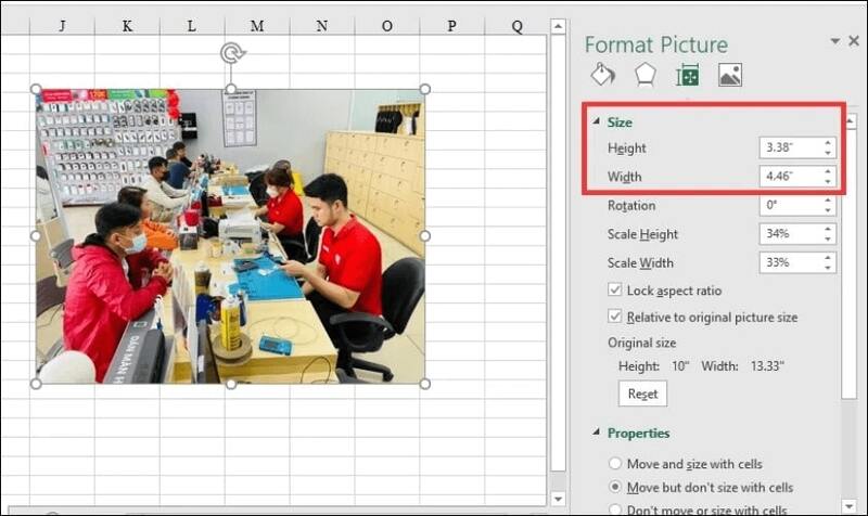 Điều chỉnh kích thước trong mục “Picture Format” bước 2