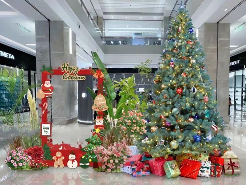 Trang trí Noel đại sảnh văn phòng