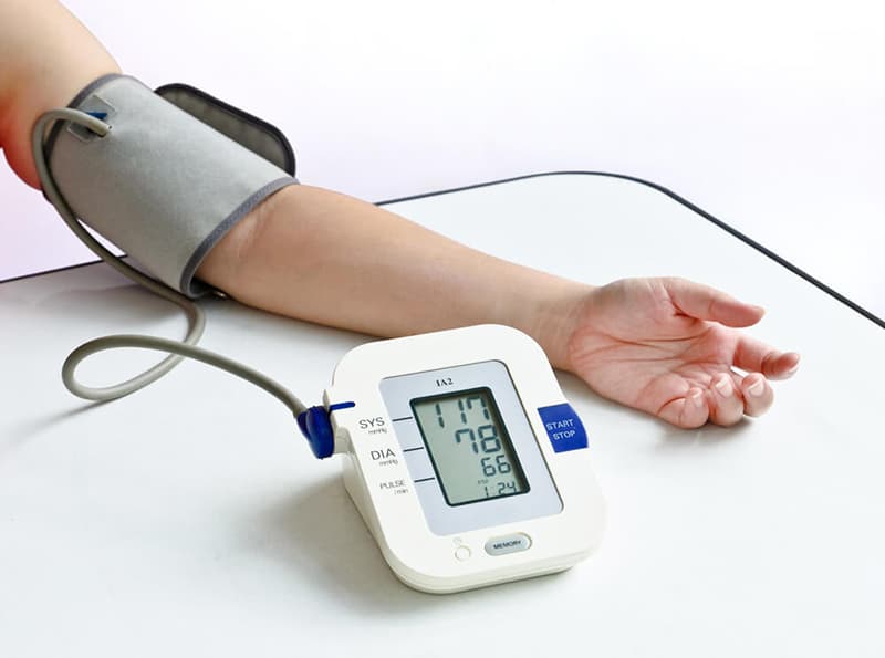 Máy đo huyết áp điện tử bắp tay