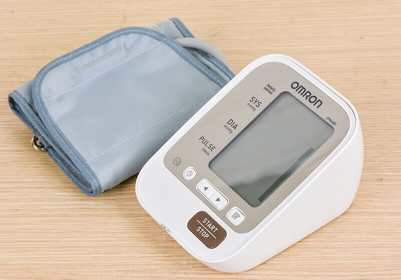 Máy đo huyết áp tự động Omron JPN600
