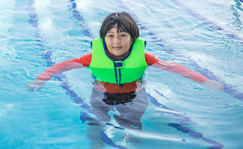 Phao bơi cho bé từ 6 tuổi trở lên