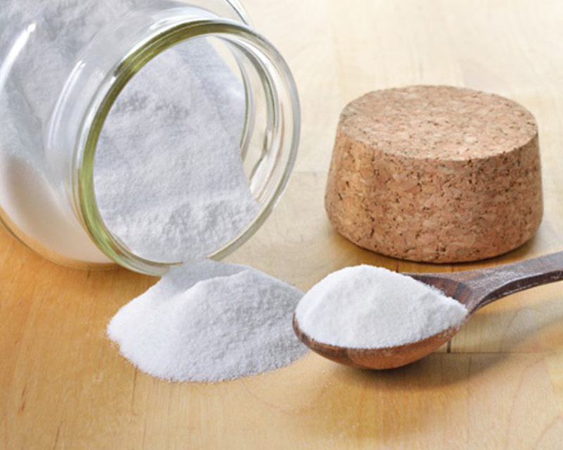 Sử dụng muối ăn và giấm để làm sạch