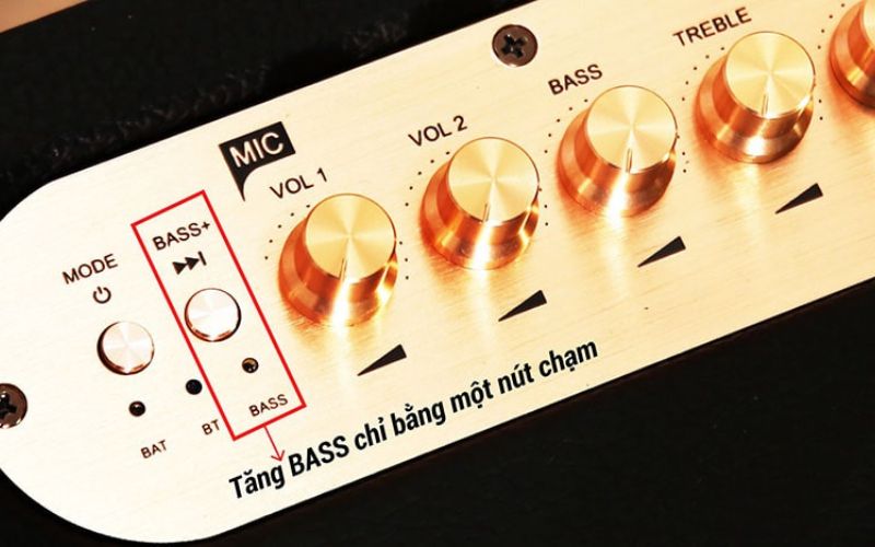 Nút điều chỉnh tính năng Bass Boost