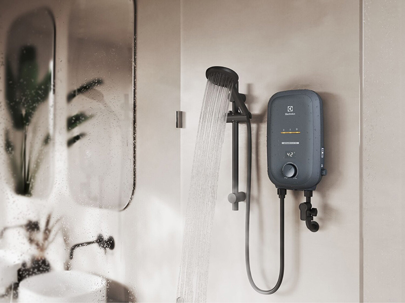 Máy Nước Nóng Trực Tiếp Electrolux 4500W EWE451RB-G6 thiết kế hiện đại