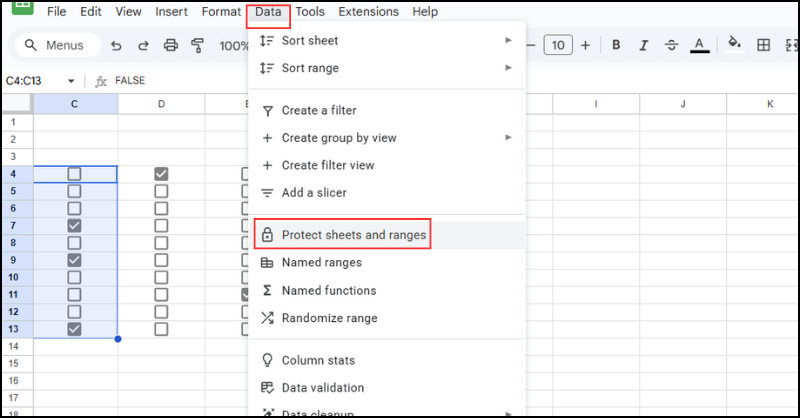 chọn Protected sheets & ranges để khóa cột