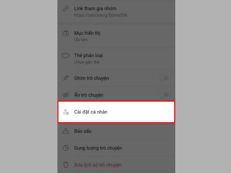 Chọn mục Cài đặt cá nhân tại giao diện menu cuộc trò chuyện 
