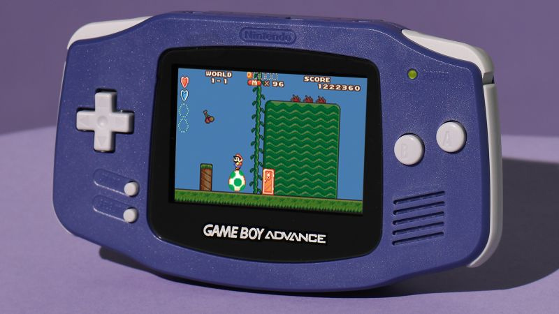 Game Boy Advance là máy chơi game cầm tay do Nintendo phát triển