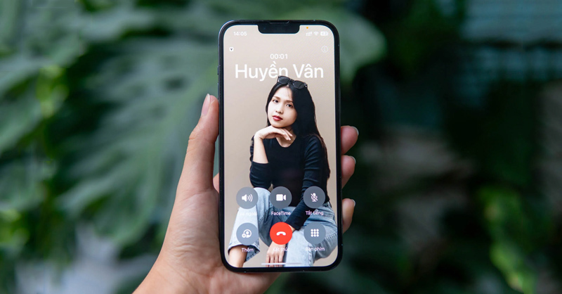 iPhone cho phép người dùng thiết lập hình ảnh cuộc gọi đến cho danh bạ