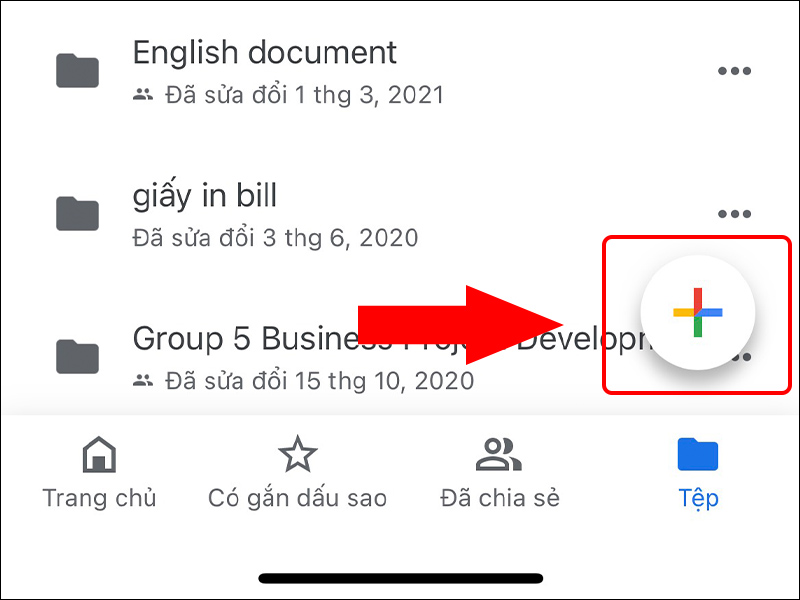 Mở ứng dụng Google Drive trên iPhone và chọn biểu tượng dấu cộng