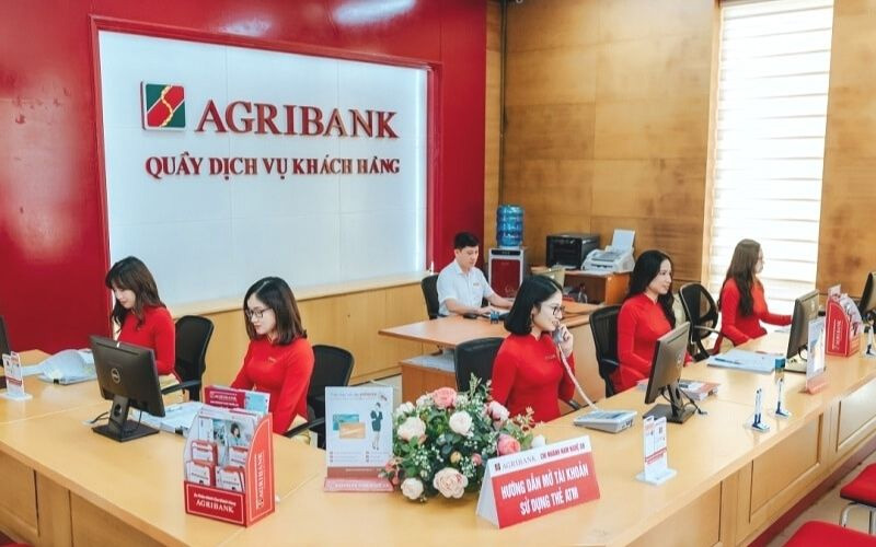 Người dùng có thể đến trực tiếp ngân hàng để hủy SMS Banking Agribank