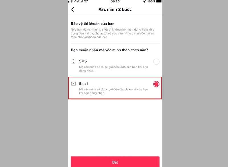 Nhấn vào tùy chọn Email để nhận mã xác minh