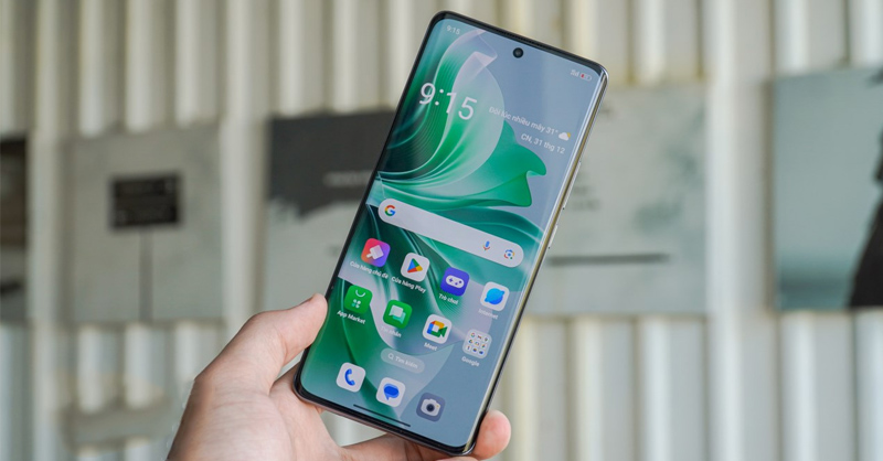 OPPO Reno11 Pro 5G được trang bị màn hình rộng lớn