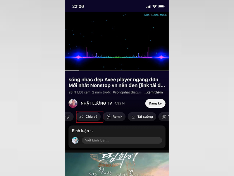 Tìm nhạc yêu thích trên YouTube để làm sóng nhạc và chọn Chia sẻ