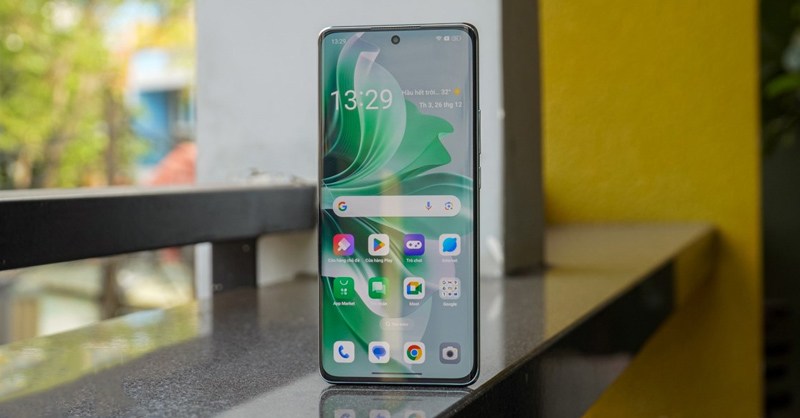 Trải nghiệm màn hình 6.7 inch của OPPO Reno11 5G tại Việt Nam