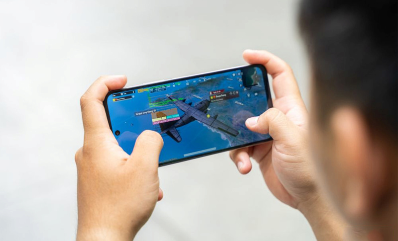 Xiaomi POCO M6 chơi game