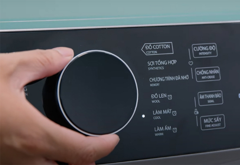 Lựa chọn chương trình sấy và nút tùy chỉnh