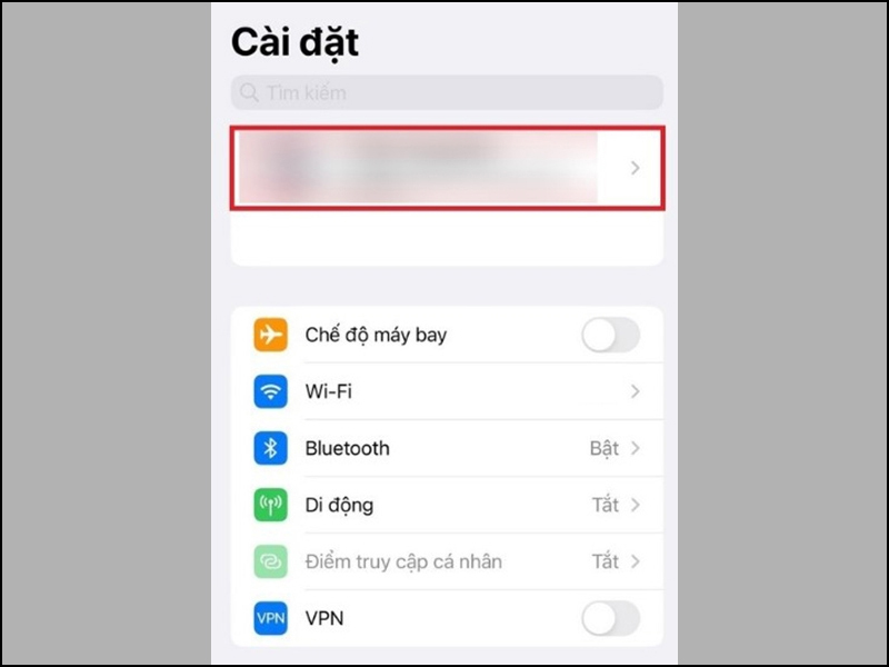 Mở ứng dụng Cài đặt, sau đó chọn tài khoản ID Apple