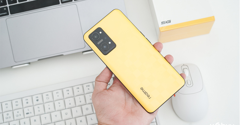 Đánh giá Realme Q5 Pro về thiết kế và hiệu năng