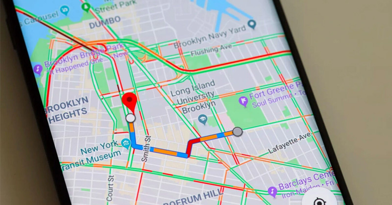 Các vạch màu biểu thị tình trạng giao thông trên Google Maps