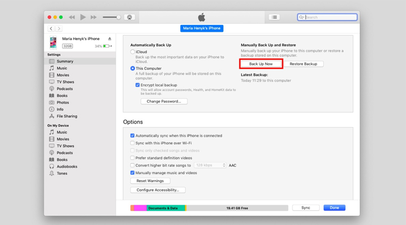 Mở iTunes và nhấn Back Up Now