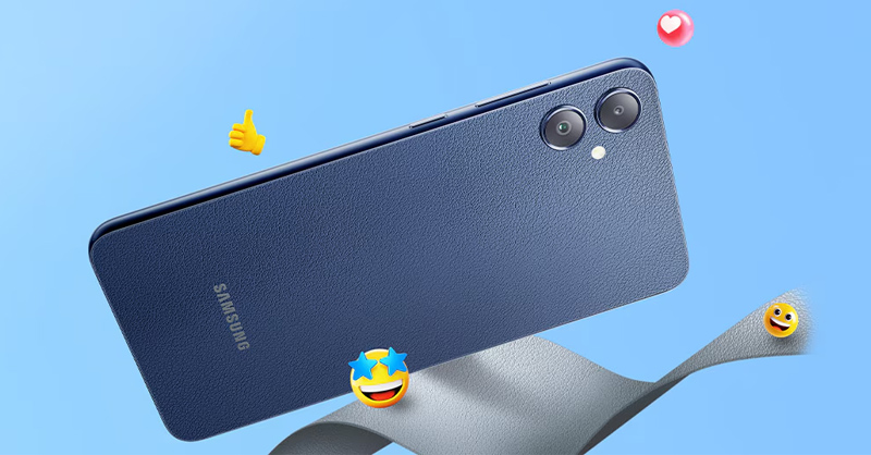 Galaxy F05 có mặt lưng giả da nổi bật