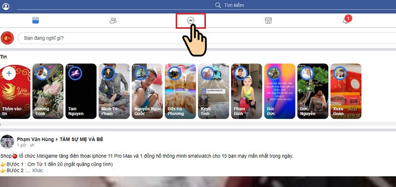 Nhấn vào biểu tượng Messenger ở phía trên màn hình