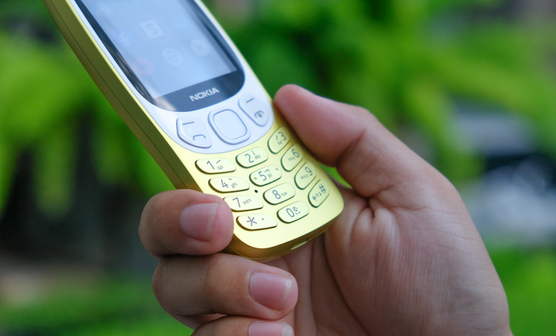 Nokia 3210 4G với thiết kế bo cong phá cách