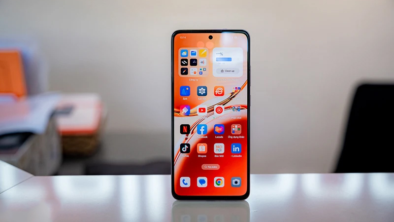 OPPO Reno12 Pro 5G mang đến khả năng hiển thị tuyệt vời