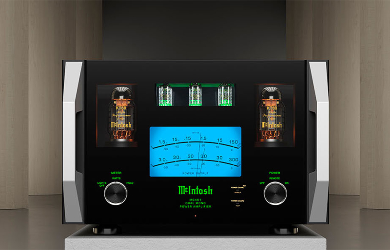 Một mẫu dual mono amply của hãng McIntosh