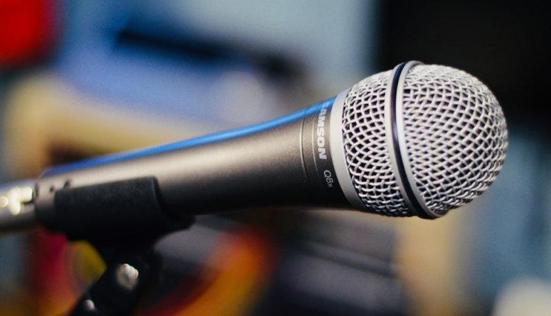 Micro điện động (Dynamic Microphone)