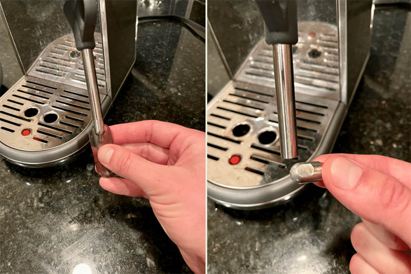 Vòi đánh sữa máy pha cà phê bị bám bẩn