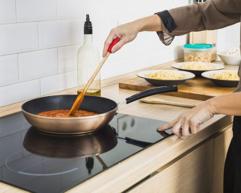 Cách khắc phục bếp từ báo lỗi E8 hiệu quả tại nhà