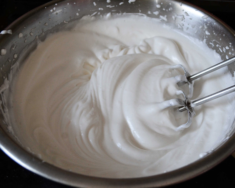 Đánh bông whipping cream