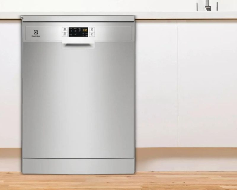 Máy rửa chén tự động hé cửa Electrolux ESF5512LOX