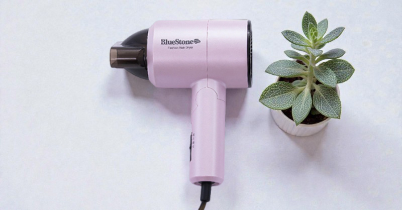 Máy sấy tóc Bluestone HDB-1827 1100W có kiểu dáng nhỏ gọn 
