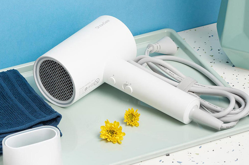 Máy sấy tóc Showsee A1-W có kiểu dáng nhỏ gọn