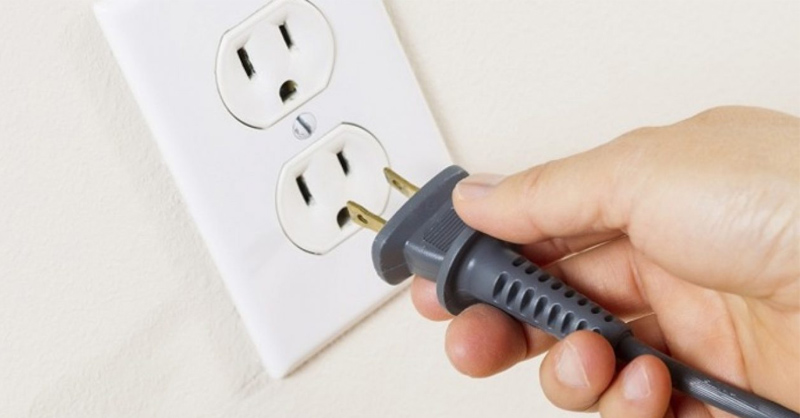 Ngắt nguồn điện của cây nước nóng lạnh 