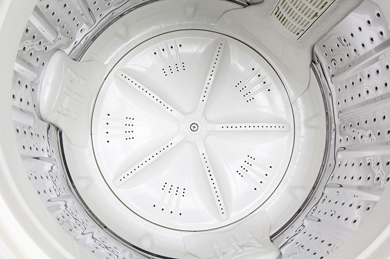 Hãy trải đều quần áo trong lồng giặt để tạo sự cân bằng