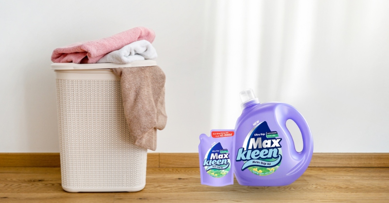 Nước giặt xả Maxkleen lưu hương hoa quyến rũ trên mỗi trang phục