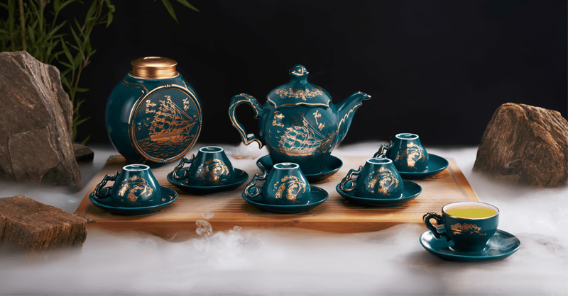 Bộ ấm trà tạo nên không khí trang nhã và ấm cúng ngày Tết 