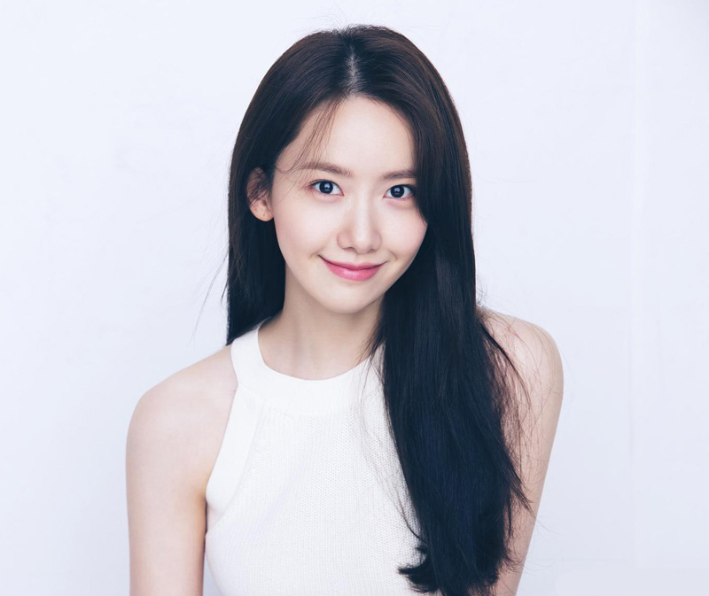 Ca sĩ, diễn viên Yoona