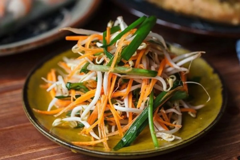 Dưa giá dùng trong các bữa ăn đầu năm