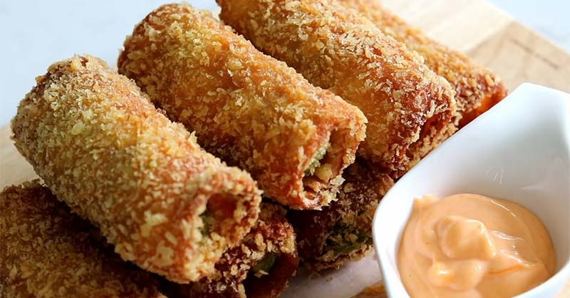 Bánh mì sandwich chiên tôm đã hoàn thiện, sẵn sàng thưởng thức