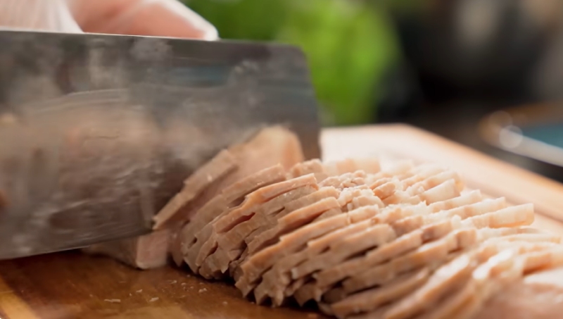 Thái thịt luộc mỏng