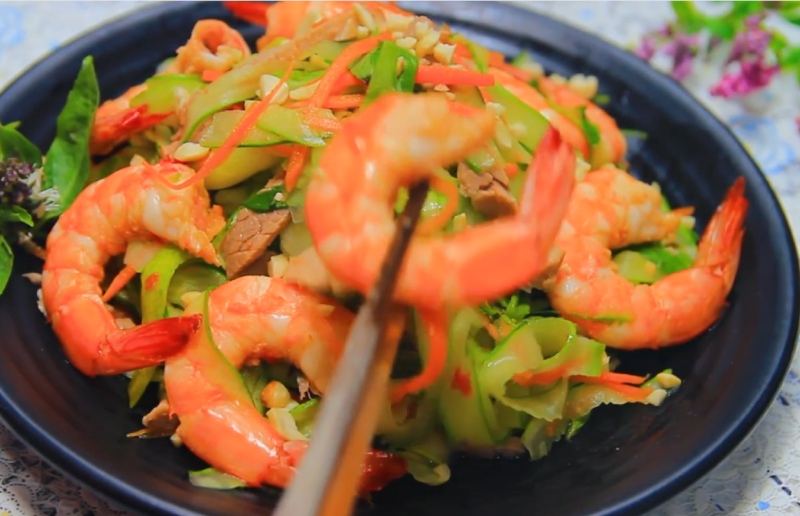 Gỏi dưa leo cà rốt tôm thịt