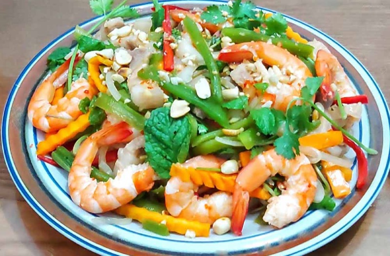 Món gỏi rau tiến vua tôm thịt cực ngon